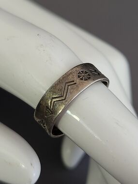 Sterling Silver Etched Band Ring - Unisex